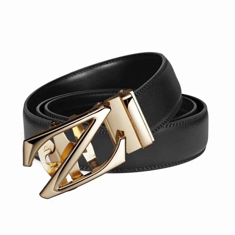 Versatile black belt suitable for professional attire.