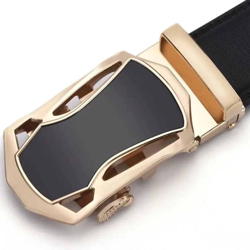 Fashionable men's belt with seamless integration under jackets.