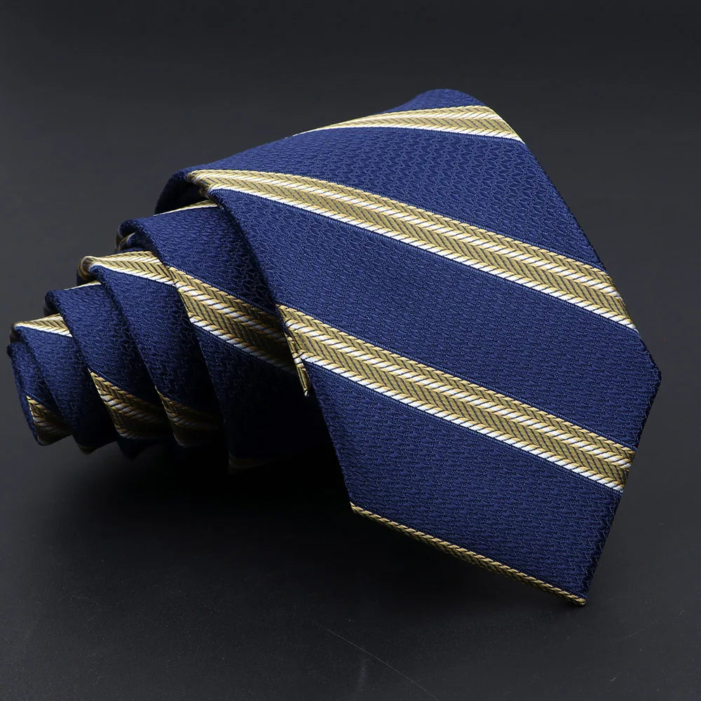 Classic striped necktie in narrow 7cm width with jacquard weave construction