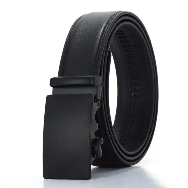Men's luxury belt in black, combining style and functionality.