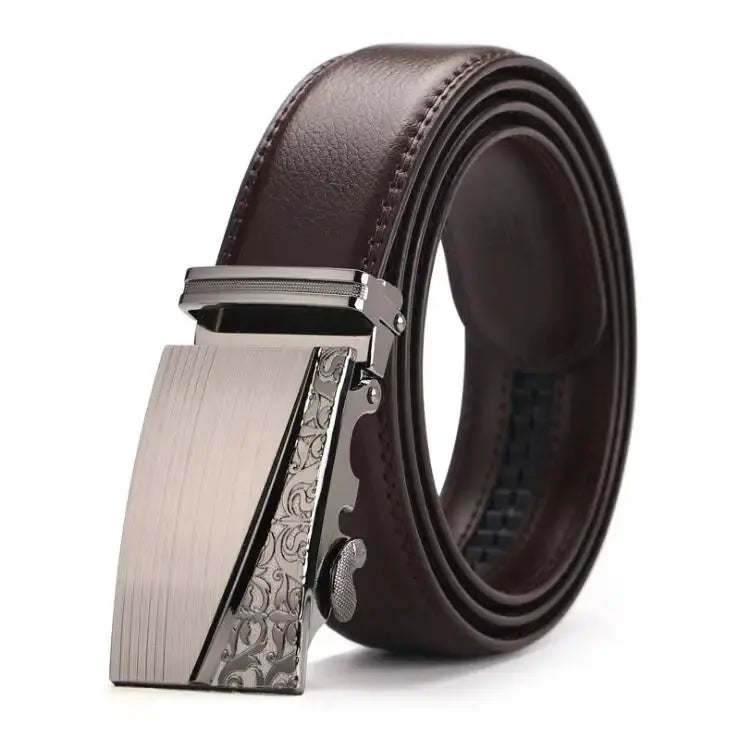 Men's fashion belt with a smooth profile for fitted jackets.
