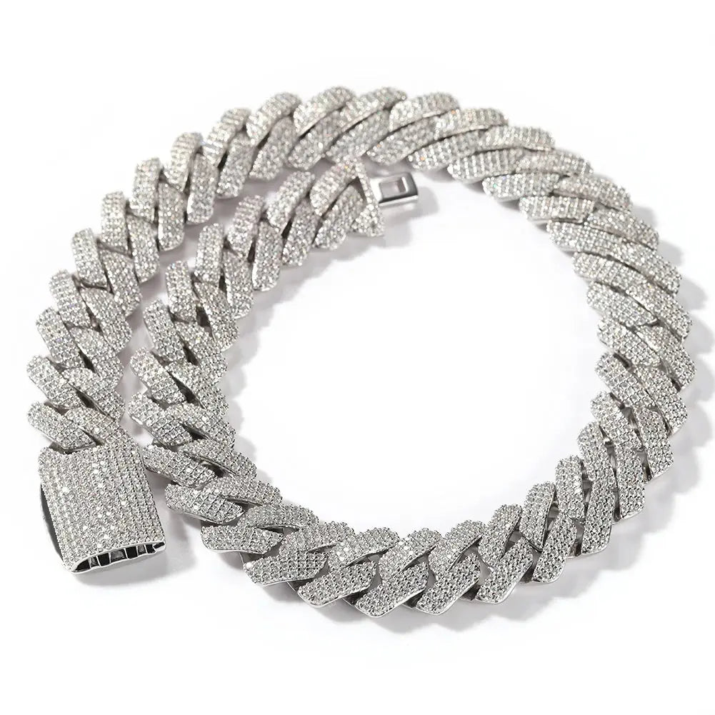 Luxury link chain choker adorned with sparkling cubic zirconia, designed to elevate any outfit.
