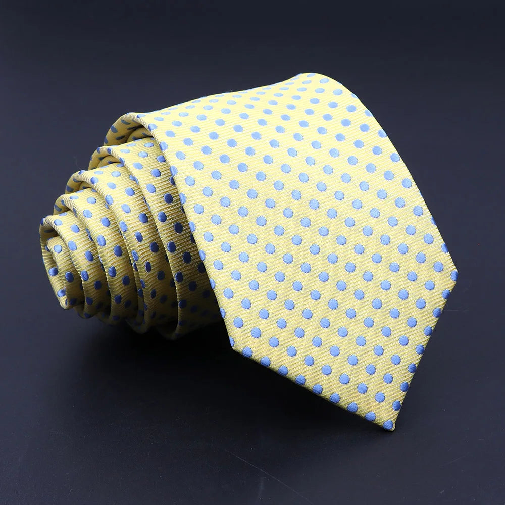 Timeless narrow necktie featuring jacquard woven stripes and refined styling