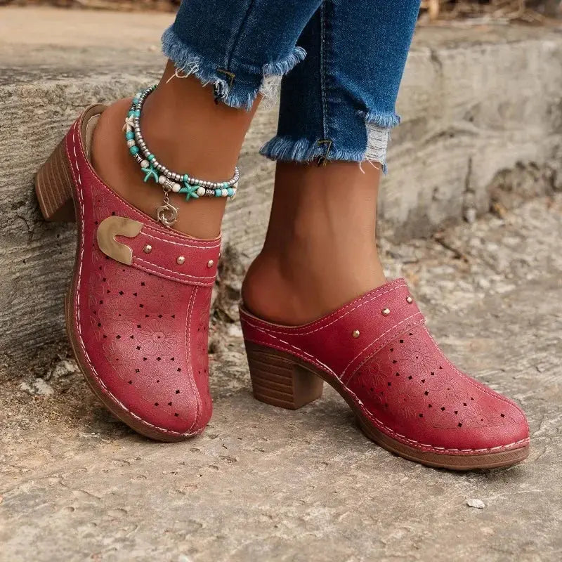 Fashionable pumps with a refined design, ideal for any occasion.