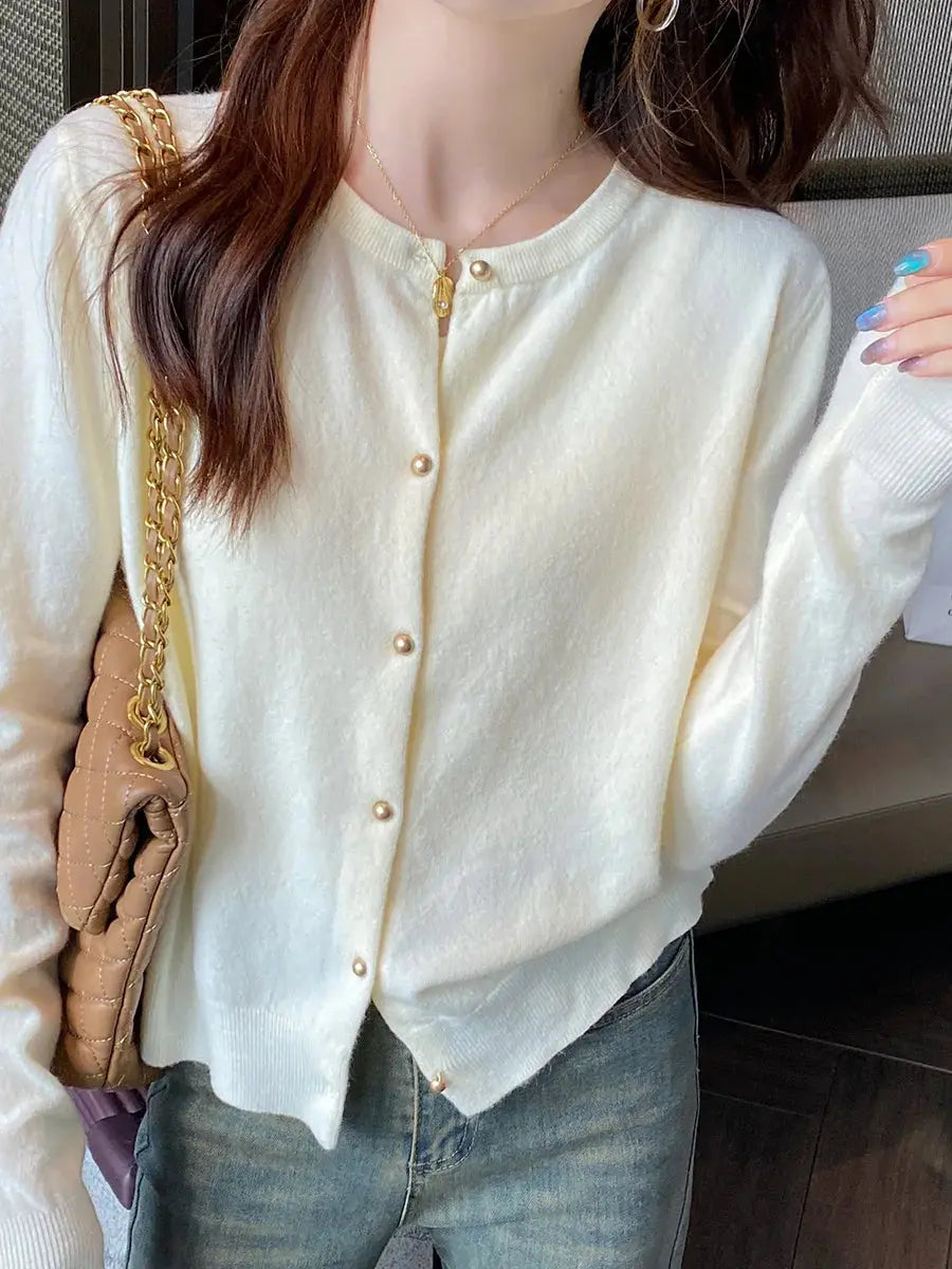High stretch fabric cardigan in olive green, moves with you all day.