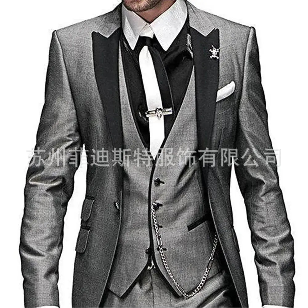 Stylish black suit set displayed on a mannequin, showcasing its urban elegance.