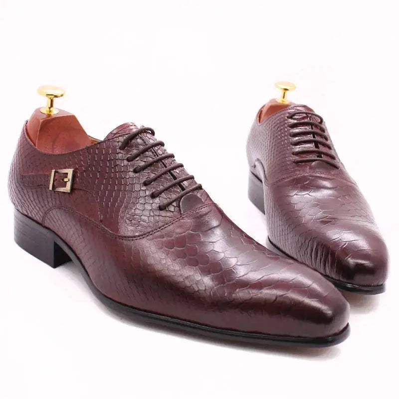 Stylish pointed toe oxfords with sheepskin lining for comfort.