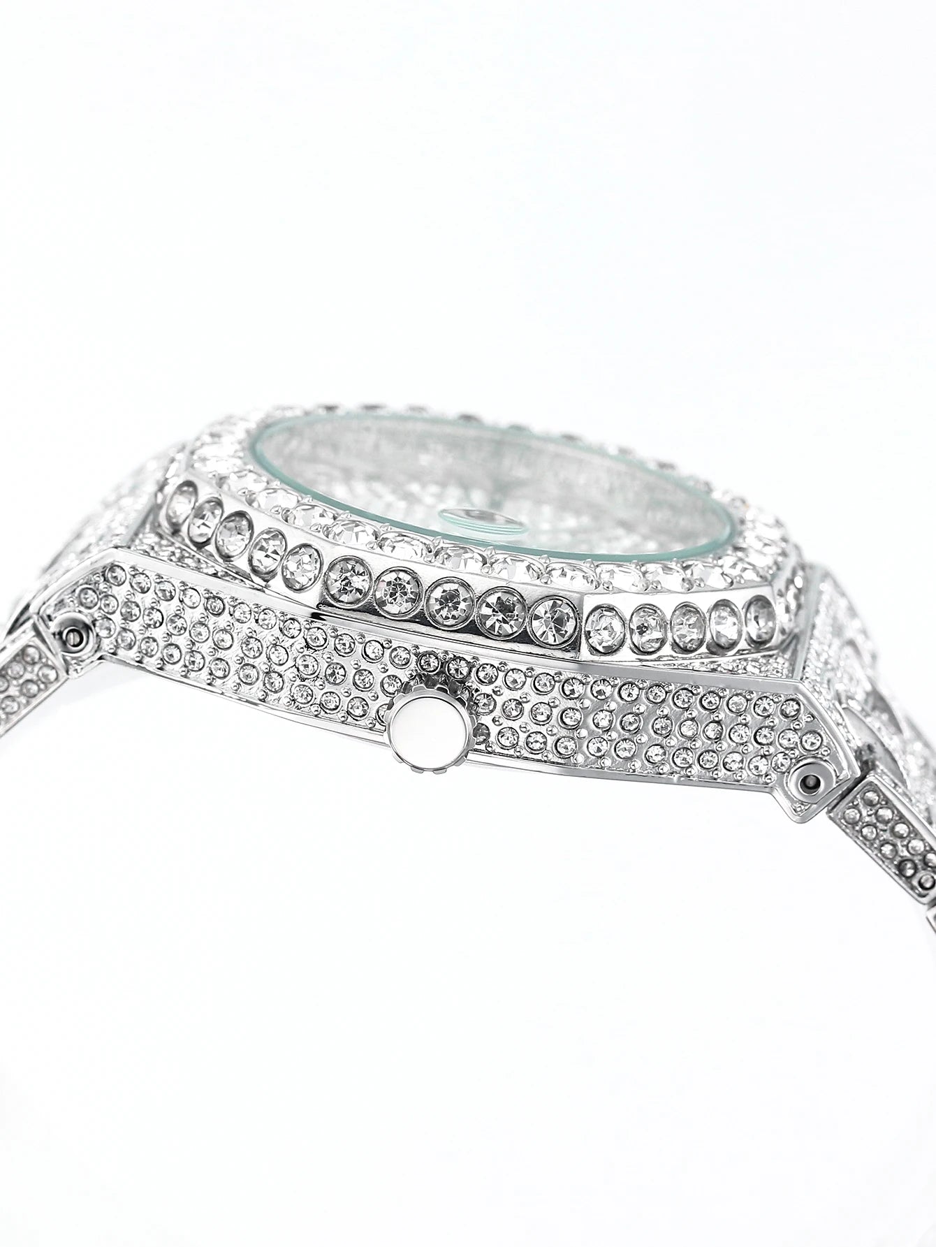 Alloy body of the Denvosi watch with a complete calendar display, ideal for precision timing.