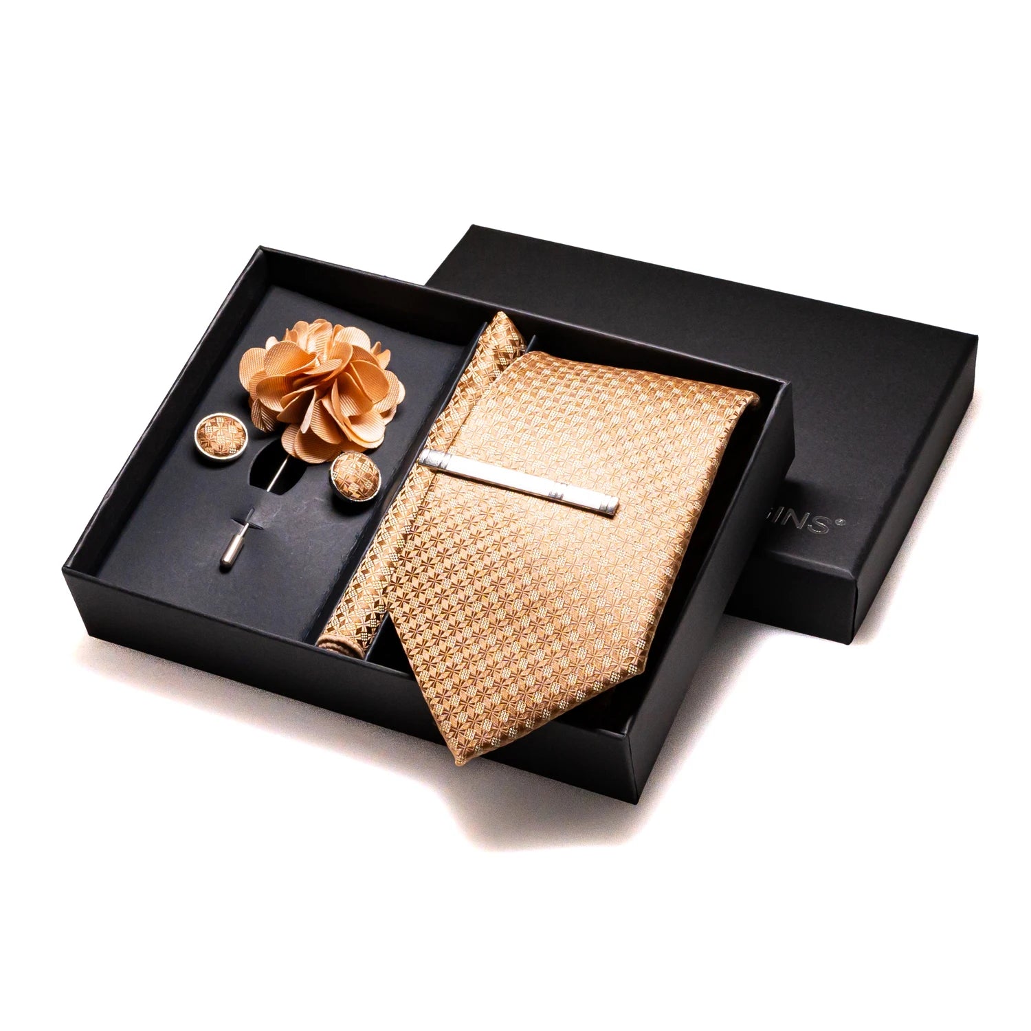 Refined silk tie set with geometric pattern in yellow, gold and orange tones