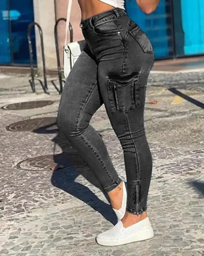 Versatile high-waist jeans styled for a casual evening out, embodying urban fashion.