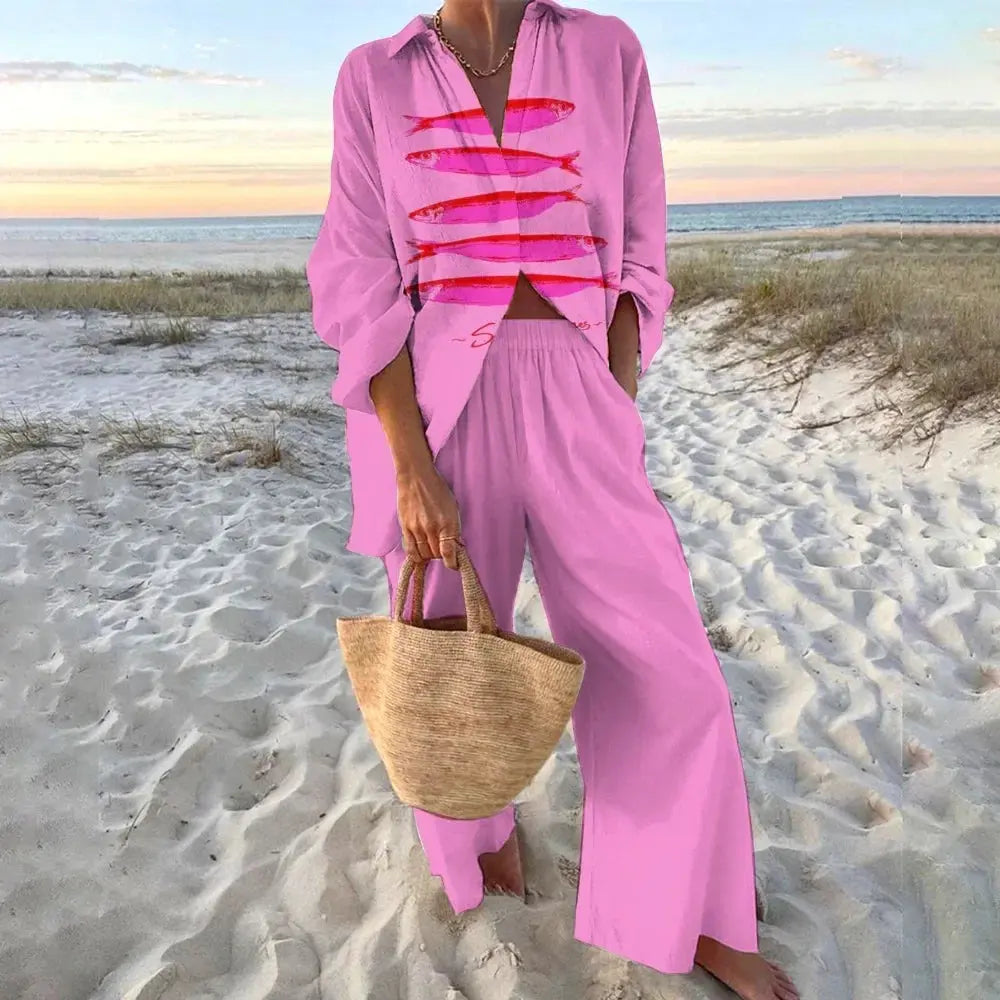 Sophisticated summer set in breathable fabric for warm days.