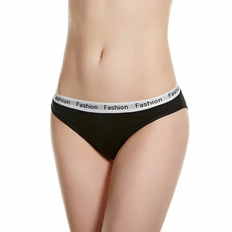 Comfortable cotton elastane briefs in classic black, offering a secure fit.