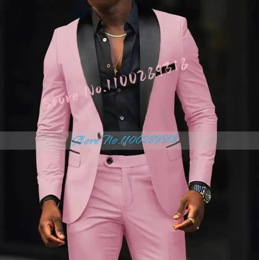 Detail of the pants' flat front, emphasizing sophistication and style.