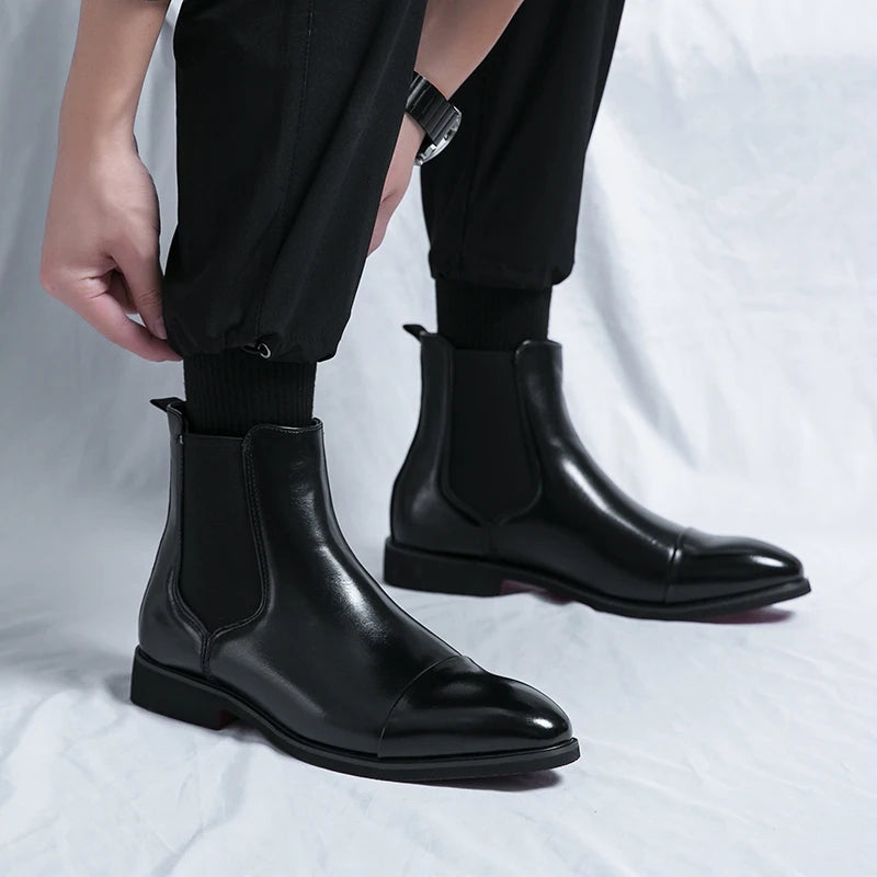 Chelsea-style boots with cushioned comfort for marathon workdays