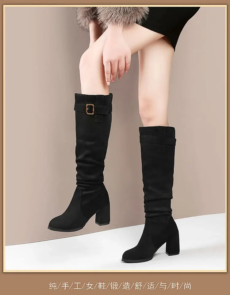 Women's lined mid-calf boots in waterproof suede with pleated texture