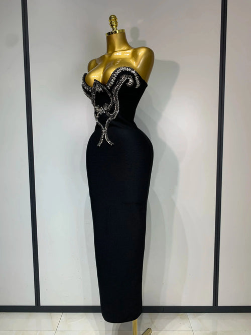 Elegant ankle-length gown with a high-stretch fit, perfect for evening events.