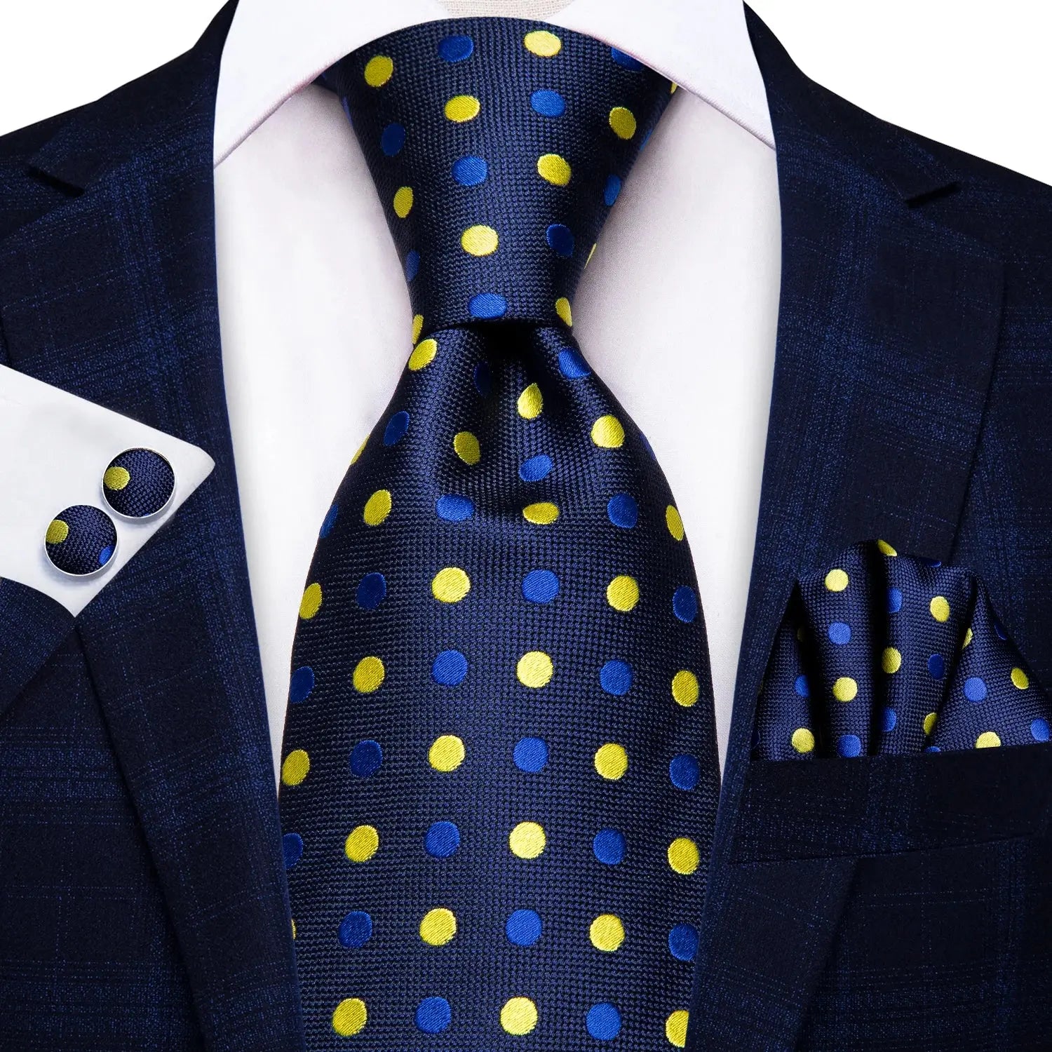 Sophisticated tie set with a luxurious jacquard woven finish.