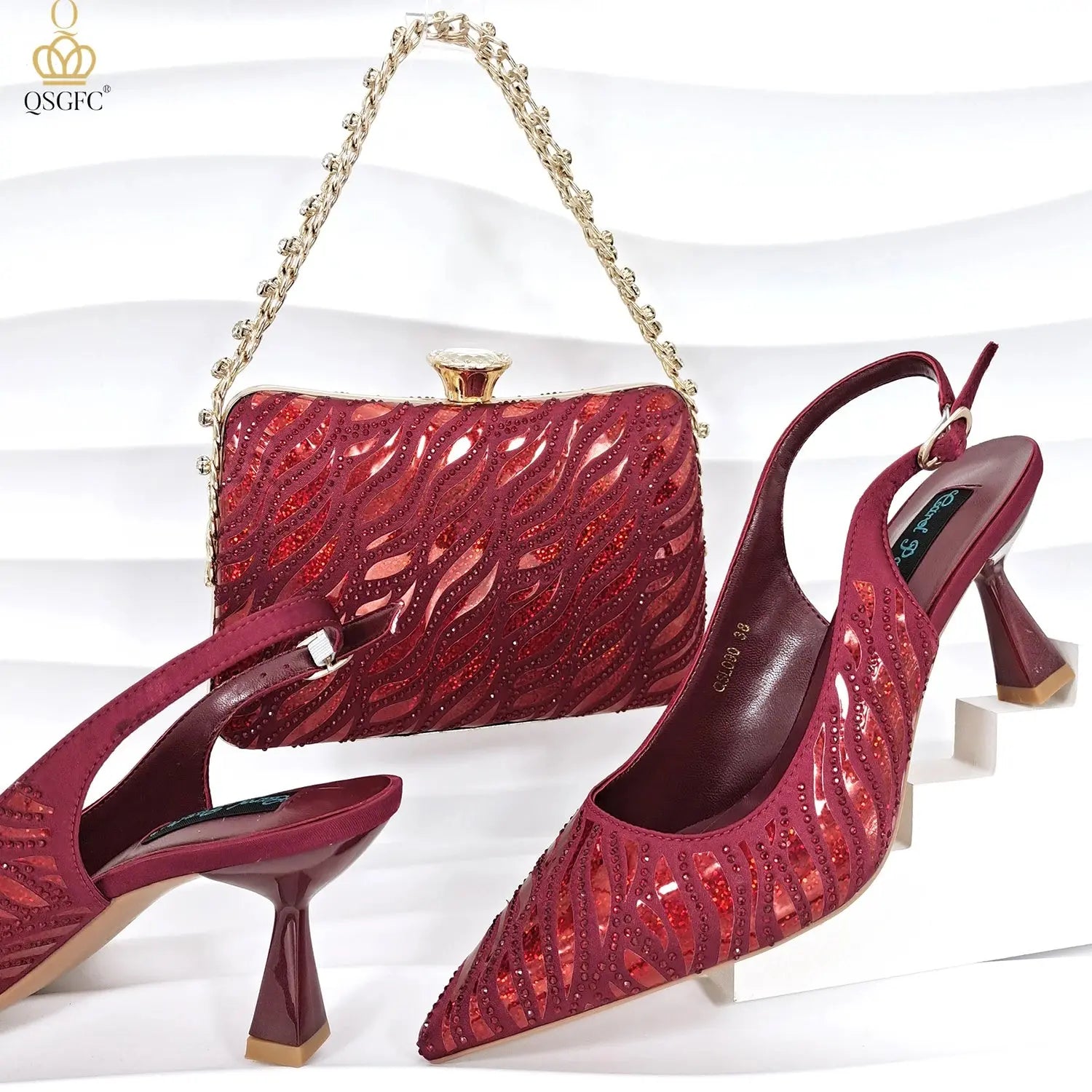 Golden heels with a comfortable insole, perfect for all-night wear.
