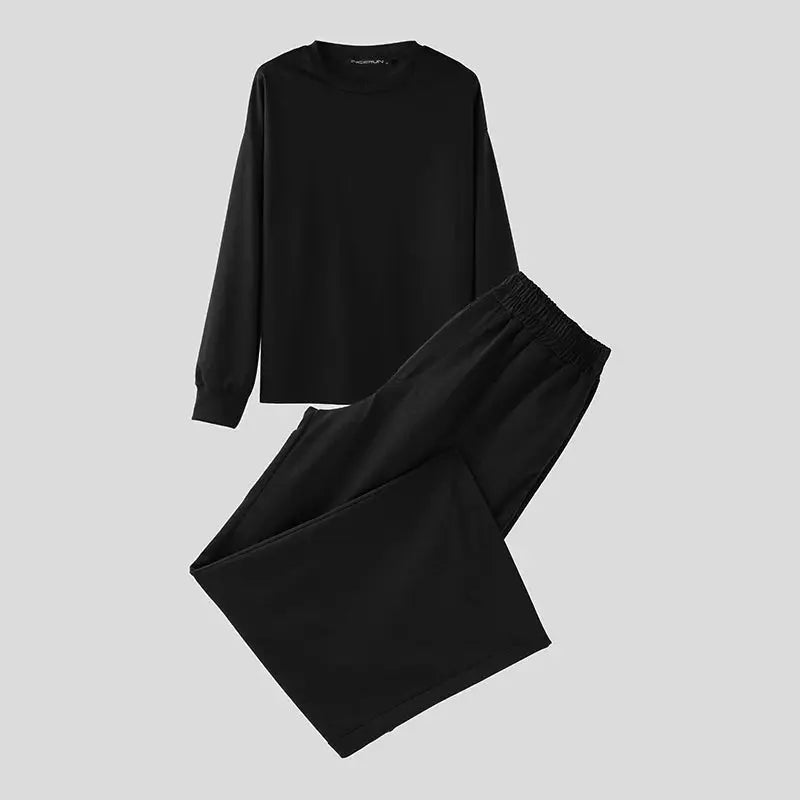 Men's fashion essentials in a seamless design, perfect for any casual occasion.