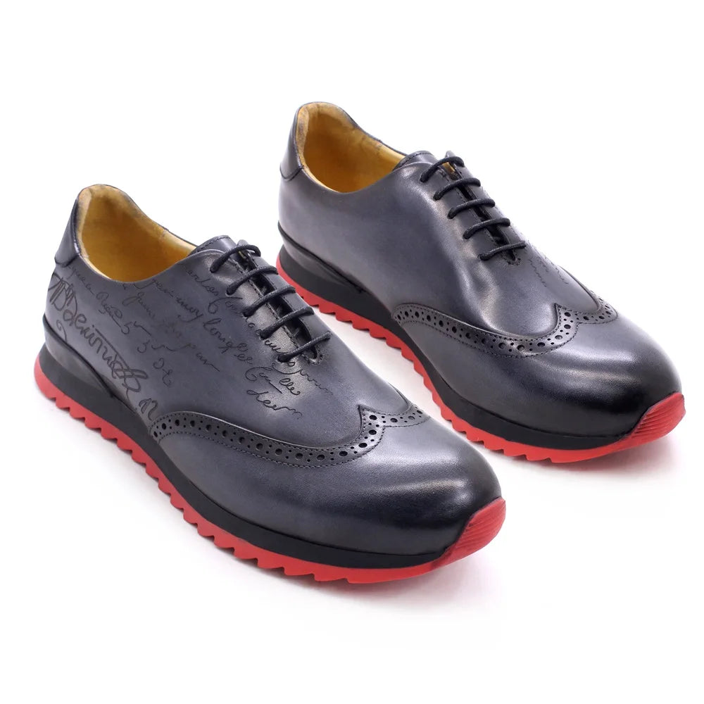 Genuine leather lace-up brogue shoes in black featuring traditional craftsmanship and modern comfort