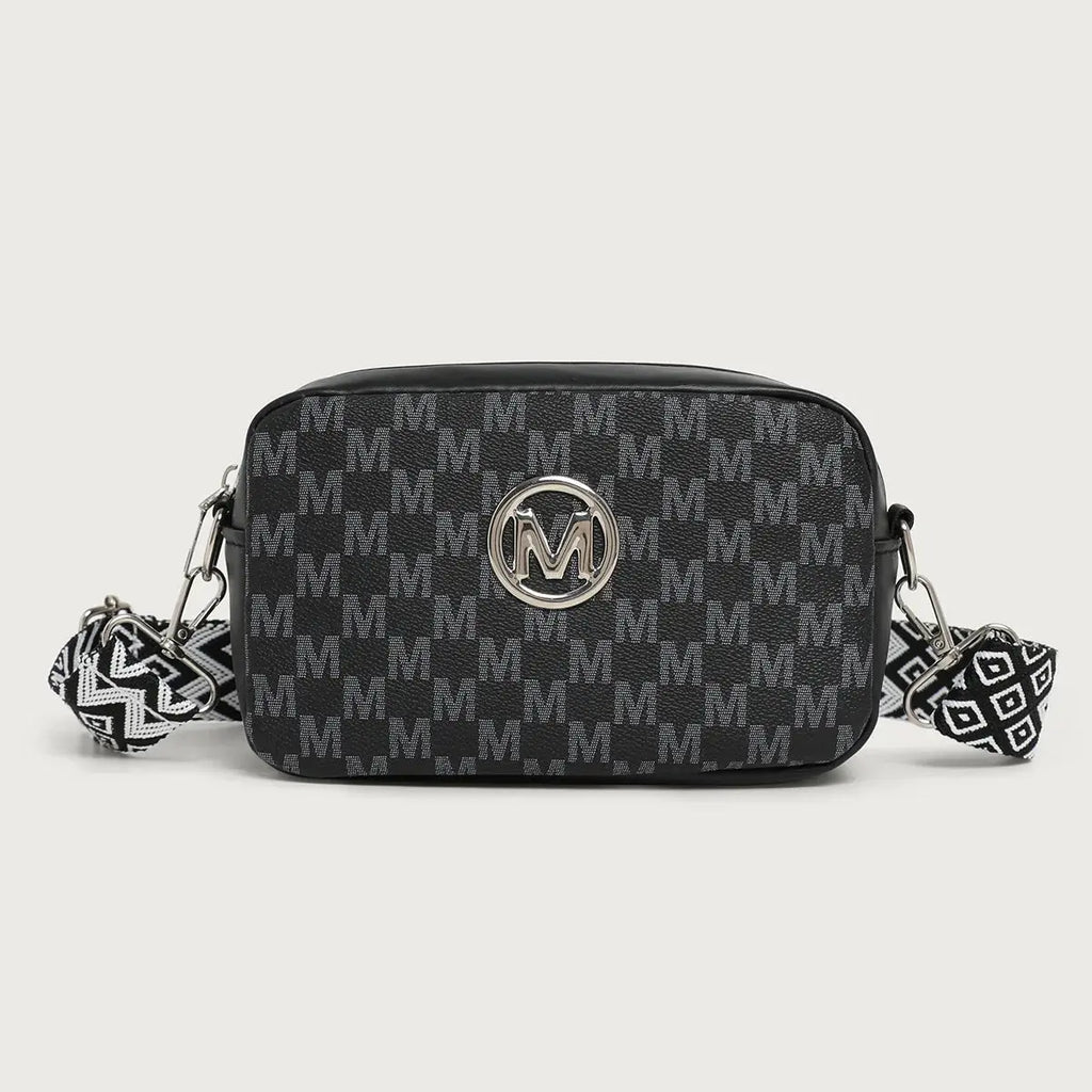 Elegant women's bag featuring a smart square design and secure zipper closure.