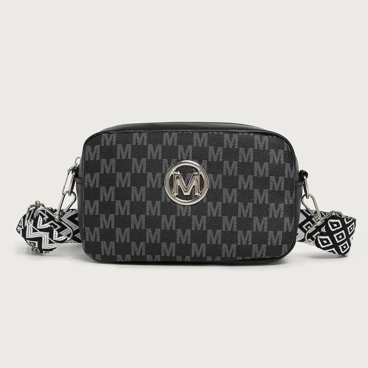 Elegant women's bag featuring a smart square design and secure zipper closure.