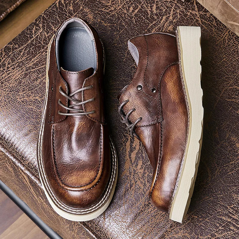 Classic cross-tied leather sneakers in solid pattern with anatomical fit and breathable genuine leather exterior