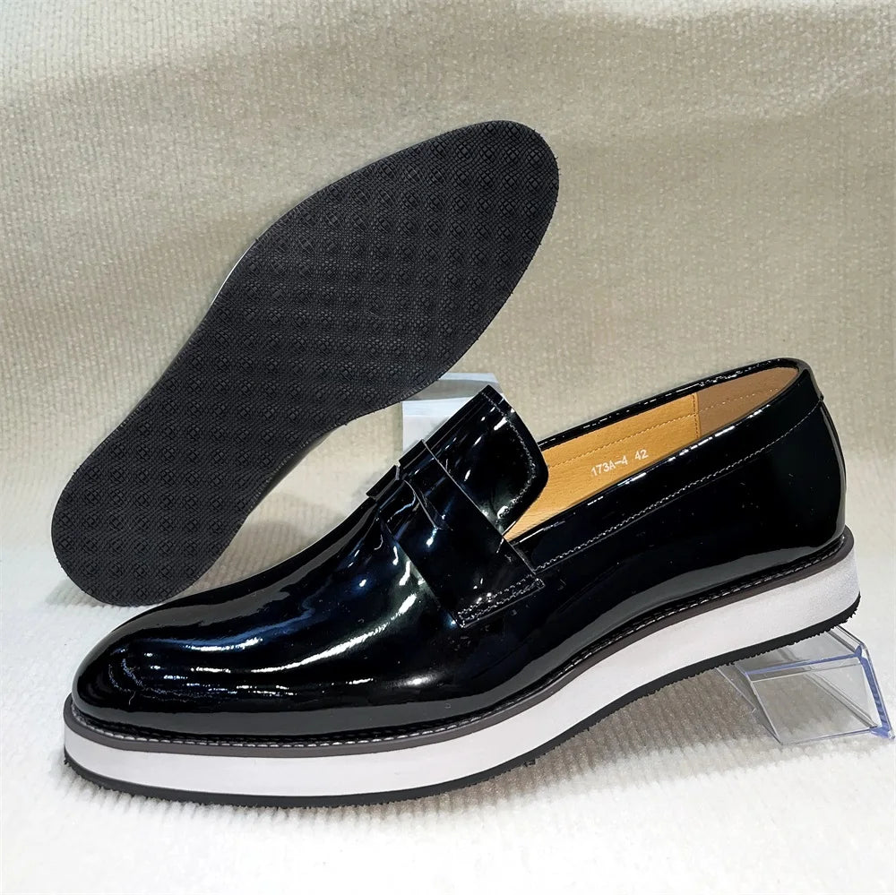 Professional men's black leather loafers with pointed toe design and sheepskin lining