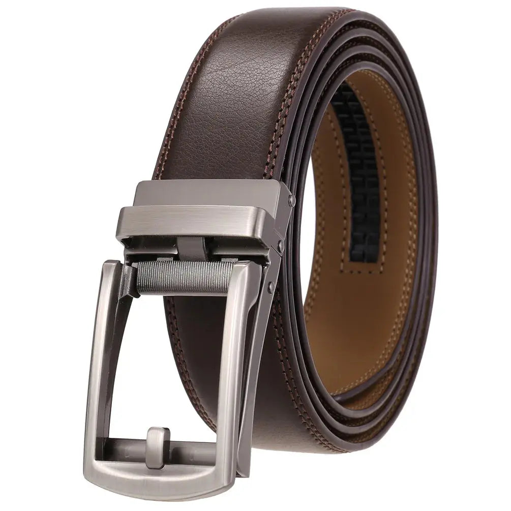 Comfortable and adjustable leather belt for a perfect fit all day.