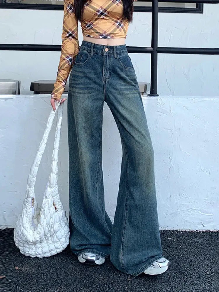 High-waist design of Sunset Hues Wide-Leg Jeans accentuates the waistline.