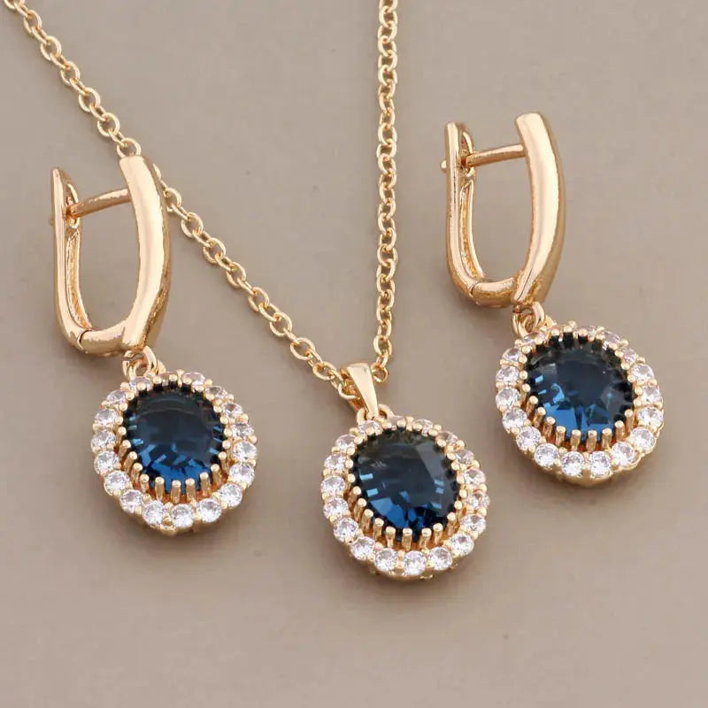 Zircon necklace and earrings set in gold color, ideal for weddings and anniversaries.