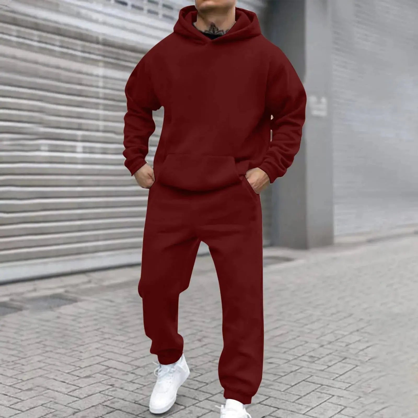 Men's Leisure Suit with spacious pockets, combining practicality and modern fashion.