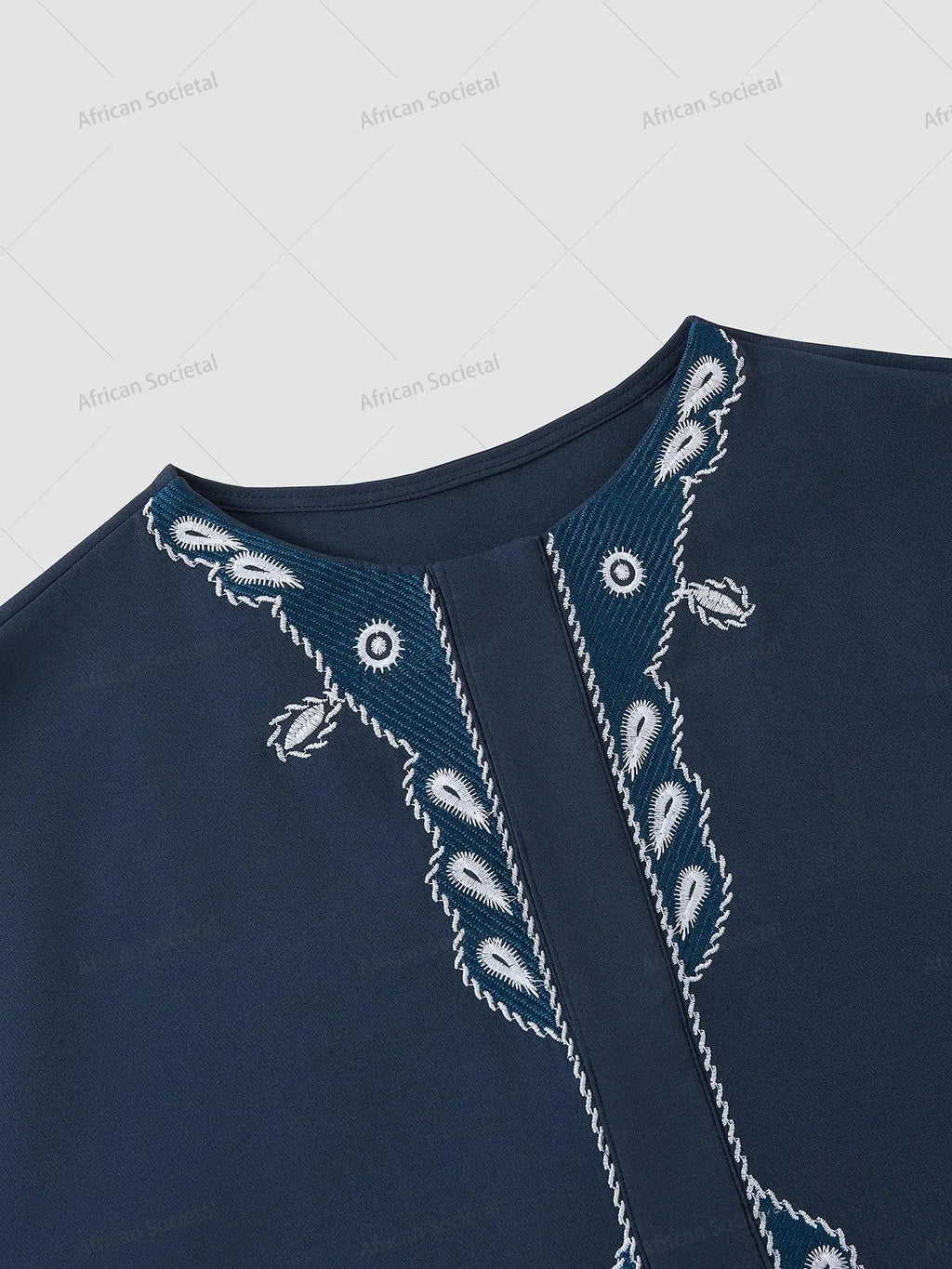 Detail of the breathable fabric of the Nigerian Kaftan Suit, highlighting comfort.