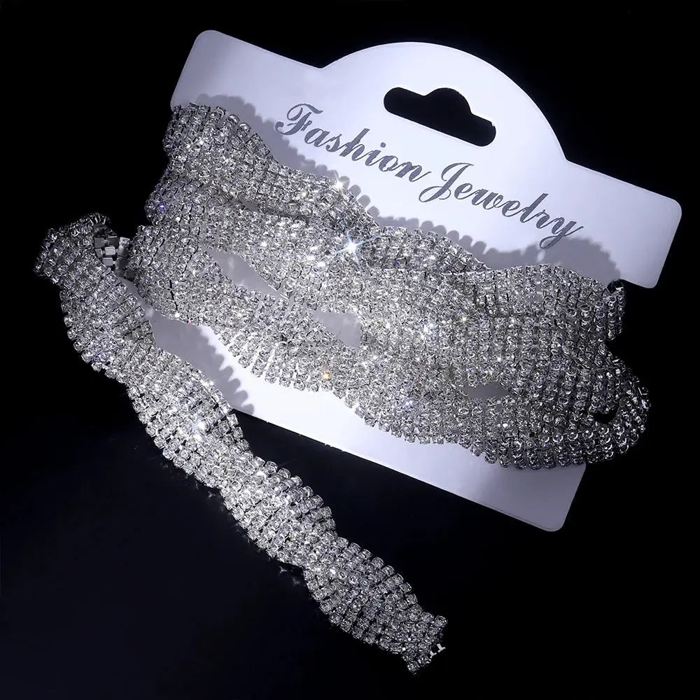 Elegant silver trim with high-clarity glass stones, perfect for upscale party decor.