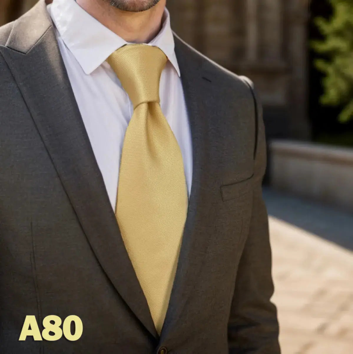 Stylish patterned tie in deep red, perfect for enhancing your presence.