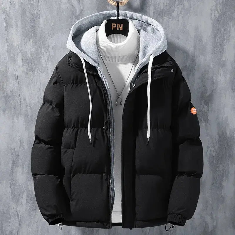Stylish autumn jacket in black, ideal for business casual and travel.