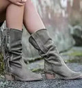 Versatile brown boots with velvet interior and free-spirited design for winter wardrobe