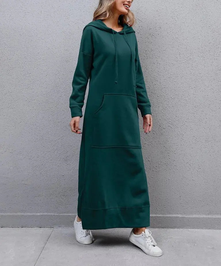 Stylish deep pockets on a hooded Kaftan, perfect for carrying essentials effortlessly.
