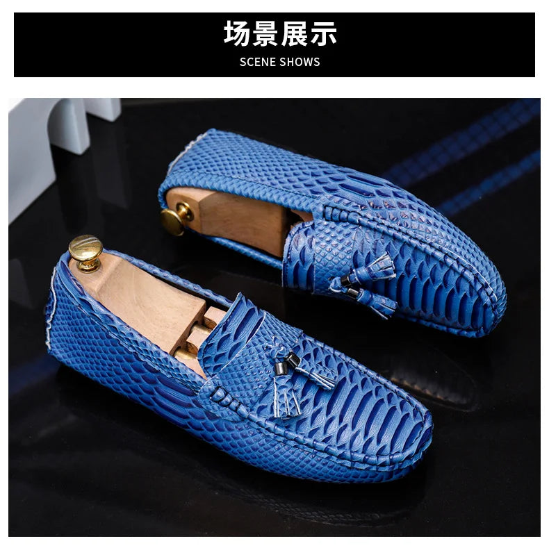 Waterproof moccasin loafer in premium leather with decorative perforation details