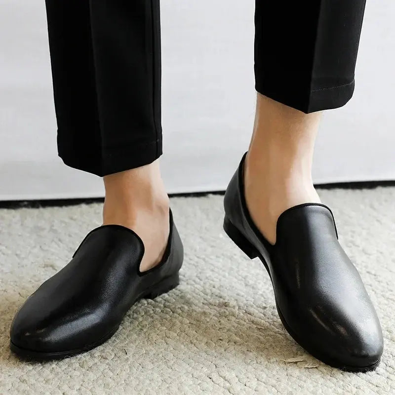 Durable rubber sole of the seamless stride loafers, providing optimal traction for any occasion.