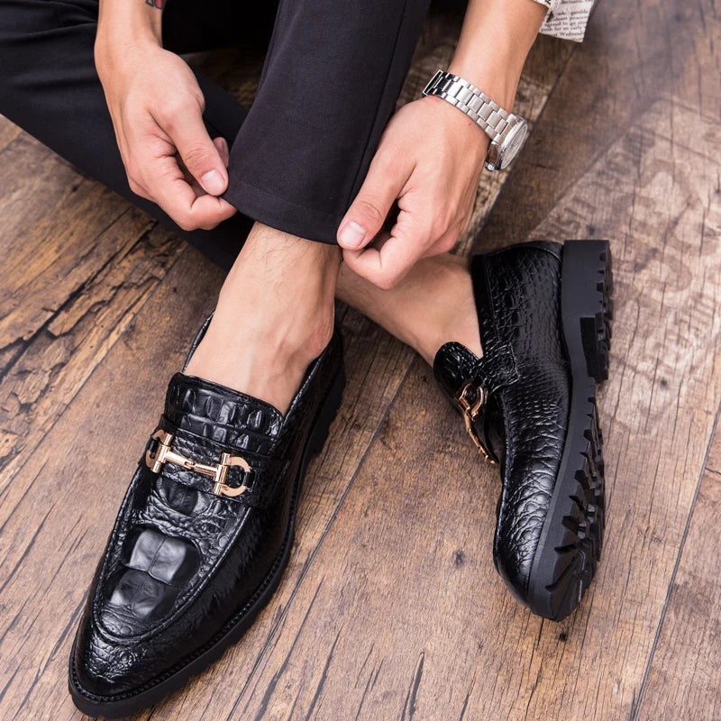 Elegant slip-on loafers featuring breathable lining for all-day comfort.
