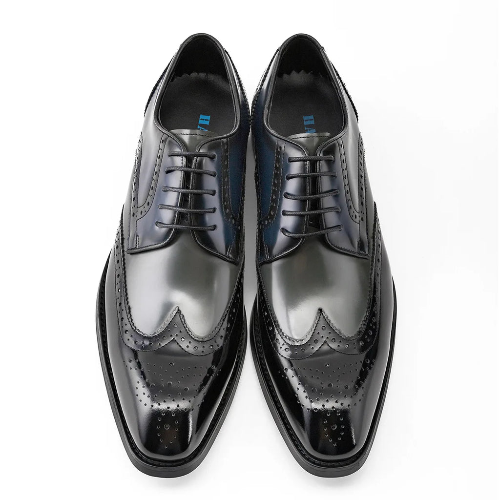 Classic men's oxford shoes in full-grain leather with pig suede lining and versatile formal styling