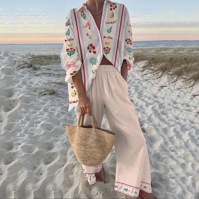 Travel-friendly fashion: lightweight two-piece set for adventures.