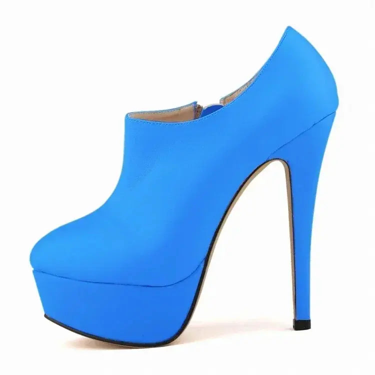 Top view of the stiletto pumps emphasizing the cushioned insole.