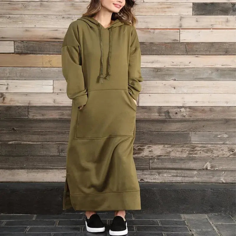 Versatile Kaftan in breathable material, ideal for cultural celebrations and casual gatherings.