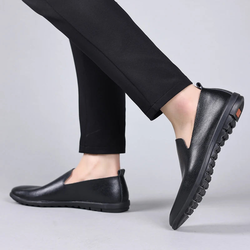 Stylish city loafers in black faux leather, perfect for weekend brunch.