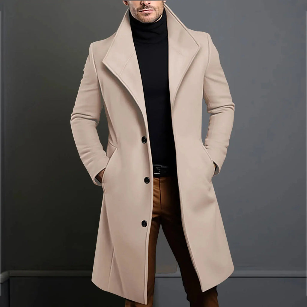 Detailed view of the coat's soft polyester lining for ultimate comfort and warmth.