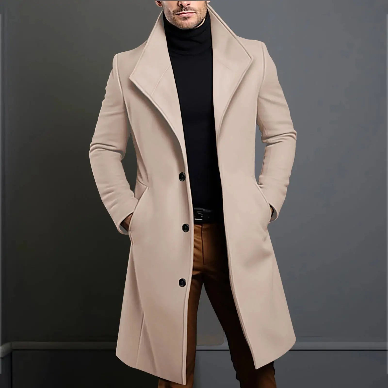 Detailed view of the coat's soft polyester lining for ultimate comfort and warmth.