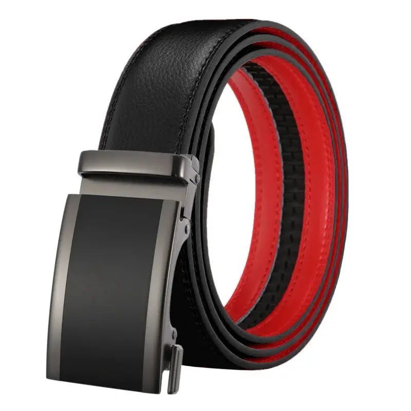 Men's leather belt in black, perfect for business and casual outfits.