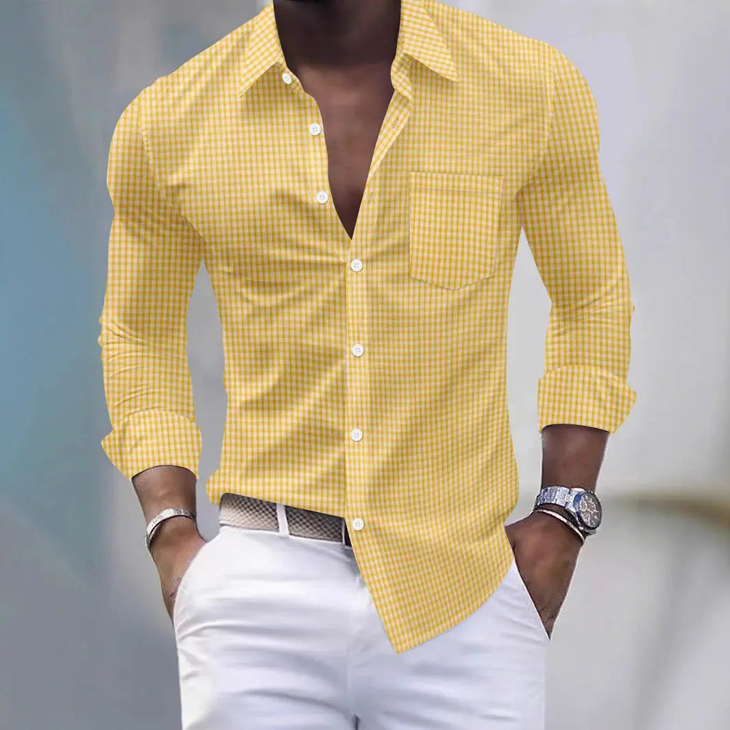 Detail of the no-iron fabric on the confidence shirt, ensuring a smooth appearance all day long.